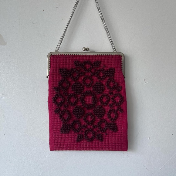Vintage Red Burgundy Small Rectangle Knit Crochet Bag w/ Silver Chainlink Handle - Picture 2 of 8